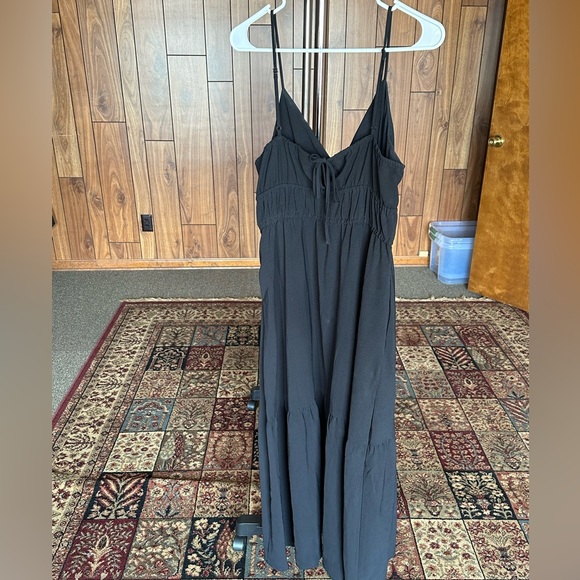 Black Maxi Dress with POCKETS! - Picture 6 of 6